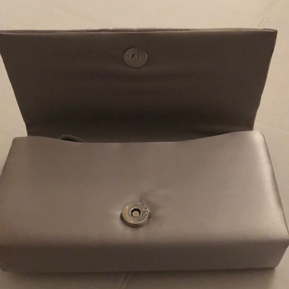 🌸Silver Evening Clutch by Style & Co🌸 - Picture 3 of 8